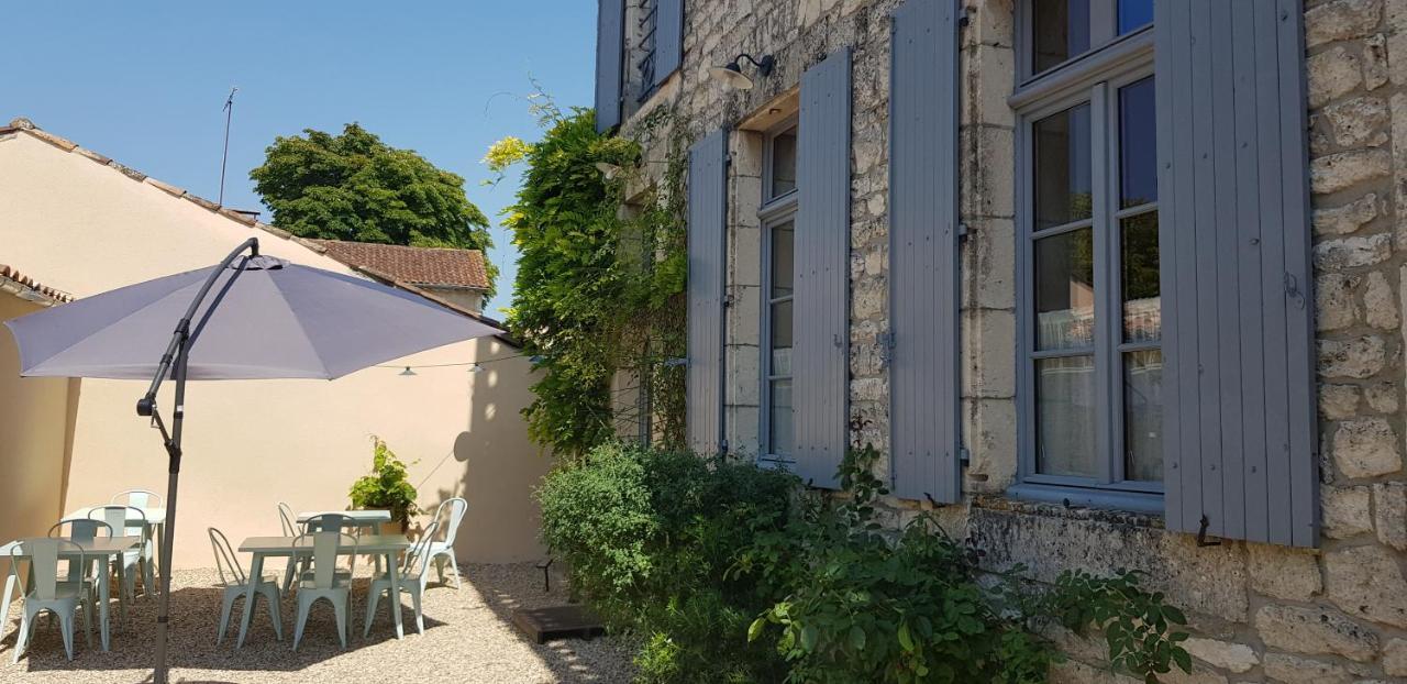 Bed and Breakfast La Cour Saint Louis Castelnau-Montratier Exterior foto