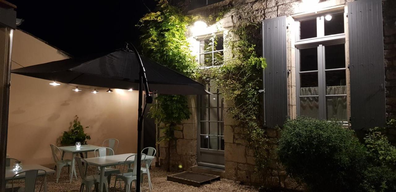 Bed and Breakfast La Cour Saint Louis Castelnau-Montratier Exterior foto